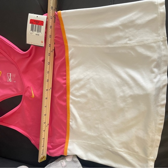 Nike Pink and White Tank Top beautiful 🤩so soft and beautiful 😊😊 - Picture 3 of 8